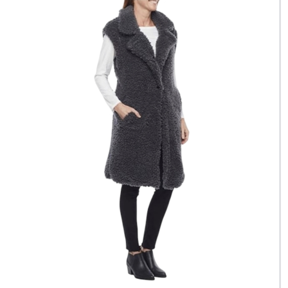 NWT Liz Claiborne Sherpa Long Gray Warm Vest. Medium.
